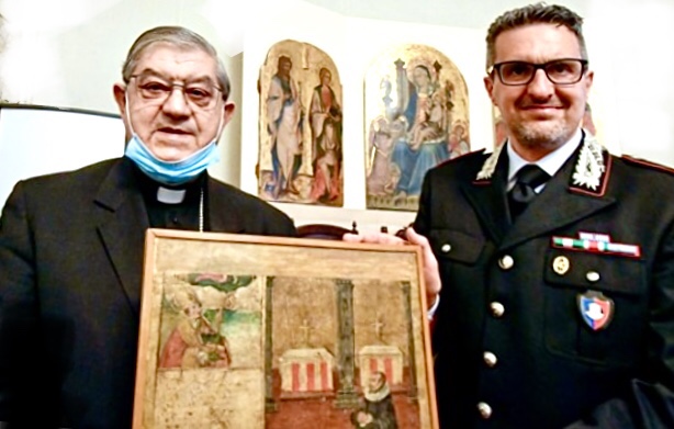 Carabinieri riconsegnano alle Diocesi campane 50 ex voto rubati