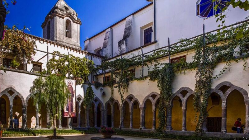 Con Musiciens, stasera “Napoli inCanta al Chiostro”: Ottombrino tra lettere e note